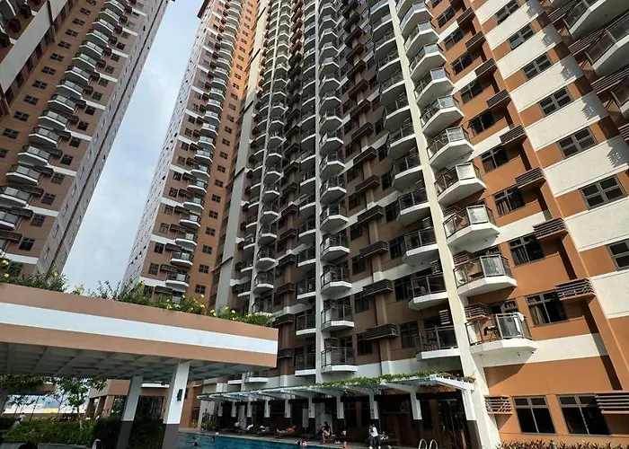 Modern Pet Friendly 1br With Balcony Near Airport Moa & Okada Pasay Staycation Wfh Ready Free Pool Acces Gym And Sauna 4* Manila
