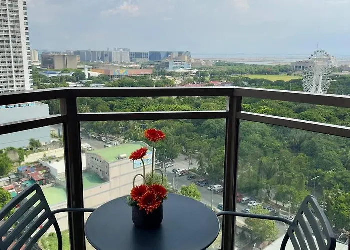 Apartahotel Modern Pet Friendly 1br With Balcony Near Airport Moa & Okada Pasay Staycation Wfh Ready Free Pool Acces Gym And Sauna 4*
