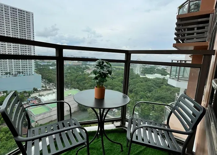Modern Pet Friendly 1br With Balcony Near Airport Moa & Okada Pasay Staycation Wfh Ready Free Pool Acces Gym And Sauna 4* Manila