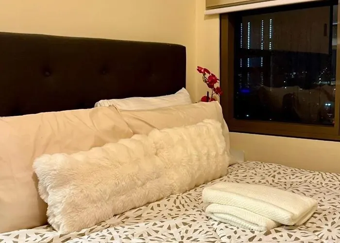 Modern Pet Friendly 1br With Balcony Near Airport Moa & Okada Pasay Staycation Wfh Ready Free Pool Acces Gym And Sauna Manila