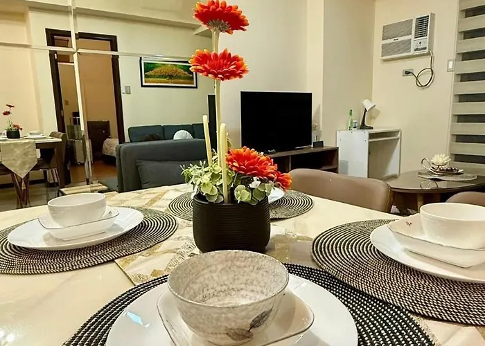 Modern Pet Friendly 1br With Balcony Near Airport Moa & Okada Pasay Staycation Wfh Ready Free Pool Acces Gym And Sauna