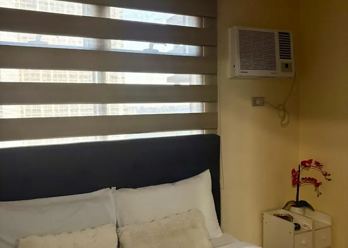 Modern Pet Friendly 1br With Balcony Near Airport Moa & Okada Pasay Staycation Wfh Ready Free Pool Acces Gym And Sauna Apartahotel Manila